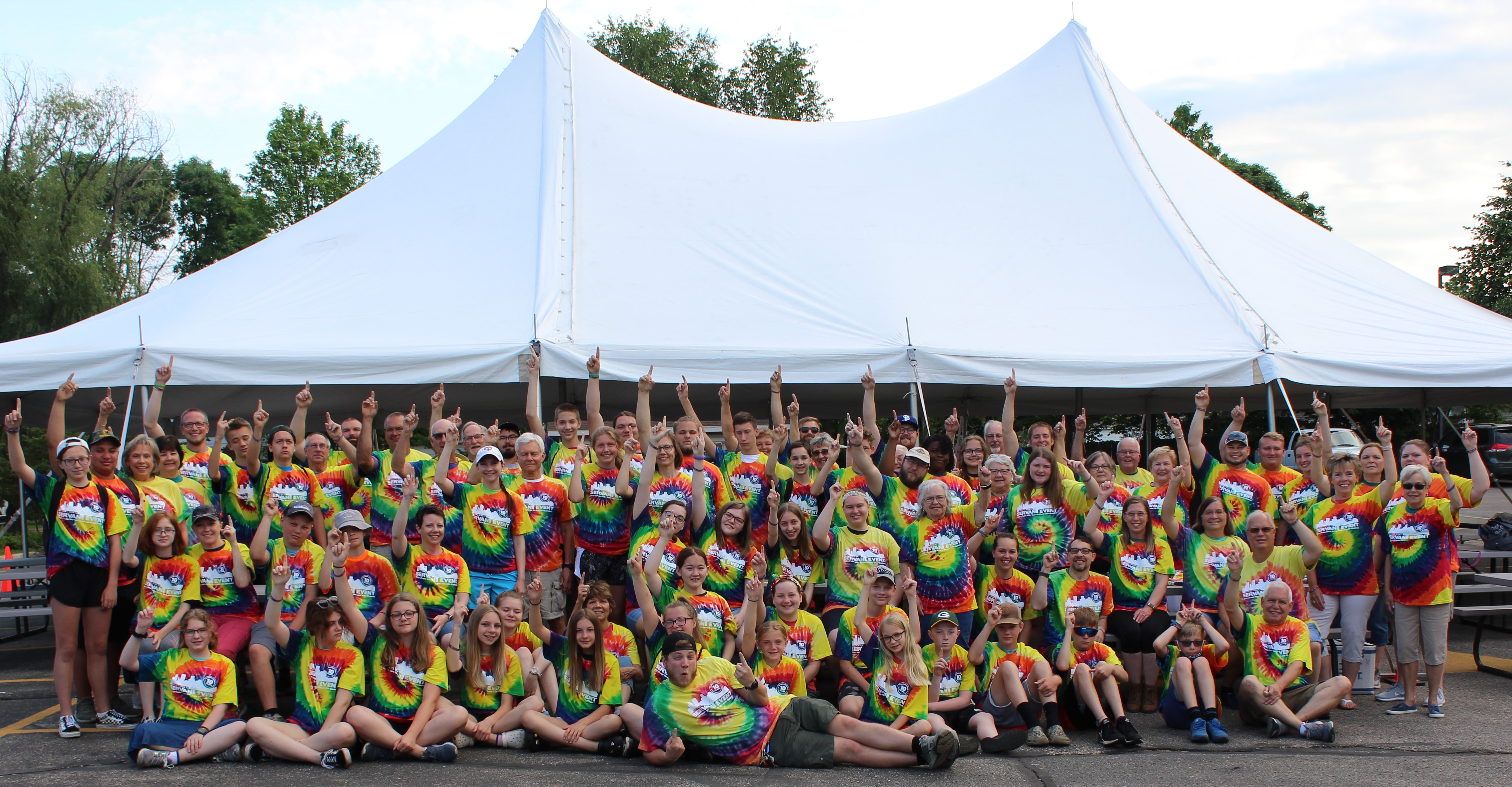 2021 group pointing up